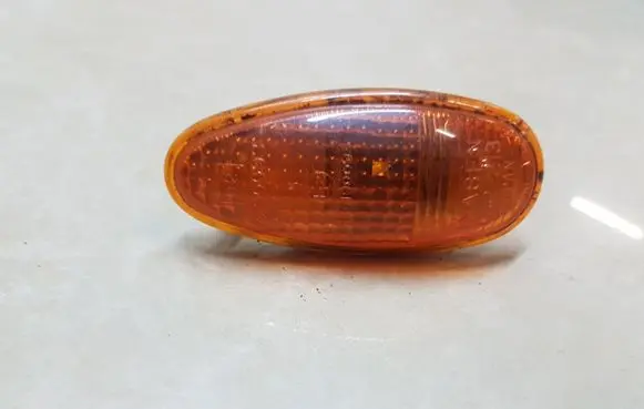 Mitsubishi Pajero Sport I Front fender indicator light