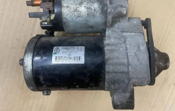 Dacia Sandero Starter motor 233000779R