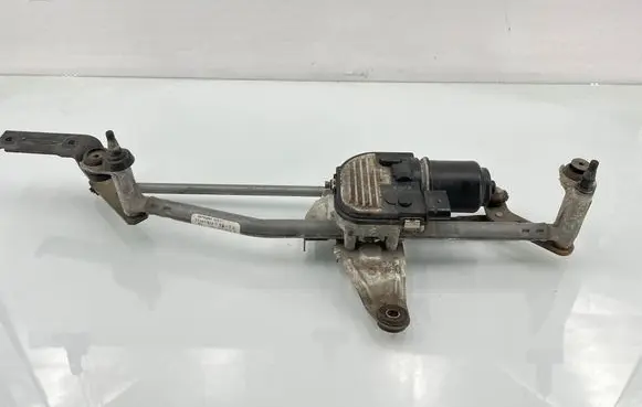 Volkswagen PASSAT B6 Front wiper linkage and motor 3C1955023B