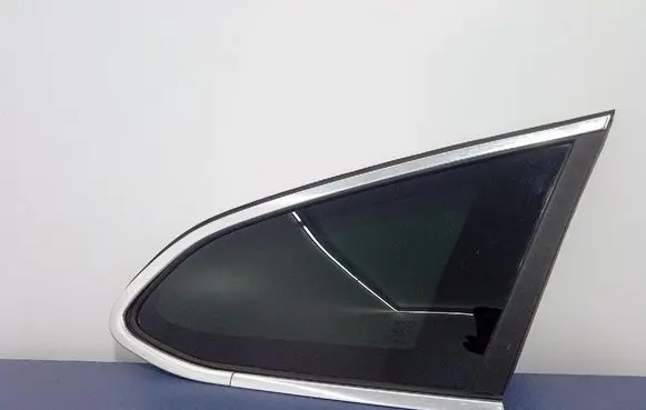 Volvo V60 Rear side window 31299338