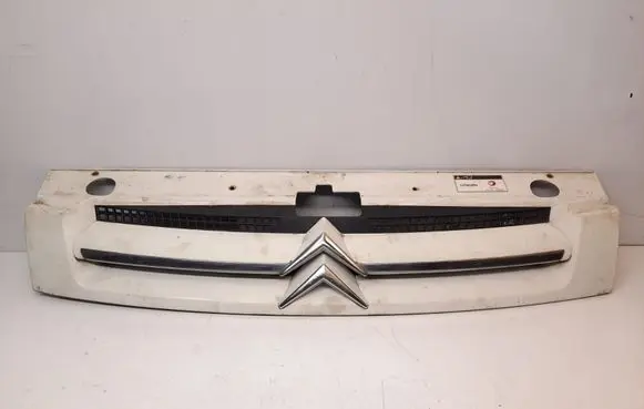 Citroen Berlingo Front bumper upper radiator grill 9644758177 3264101