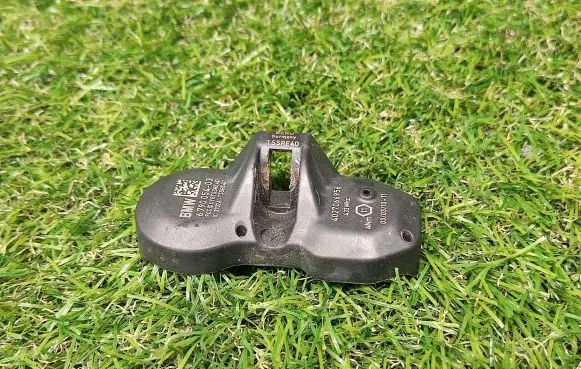 BMW 3 E90 E91 Tire pressure sensor 6790054 679005403