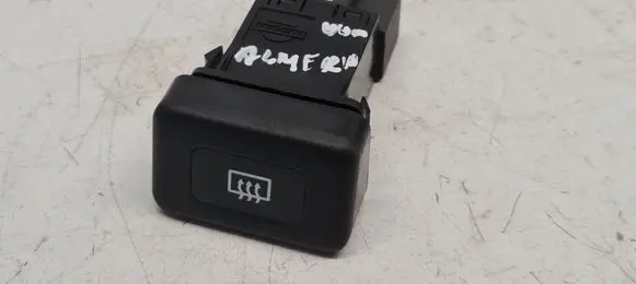 Windscreen/window heater switch