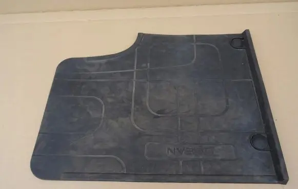 Nissan NV300 Front floor mat 8201409823