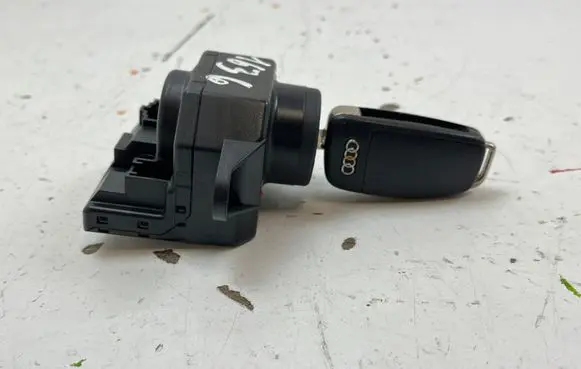 Audi A6 S6 C6 4F Ignition lock 4F0909131