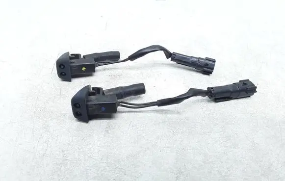Volvo V60 Windshield washer spray nozzle 