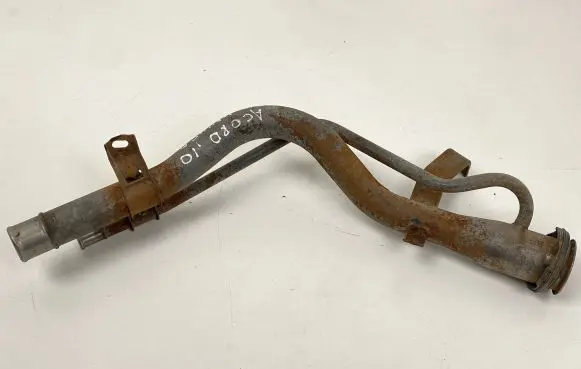 Honda Accord Fuel tank filler neck pipe 