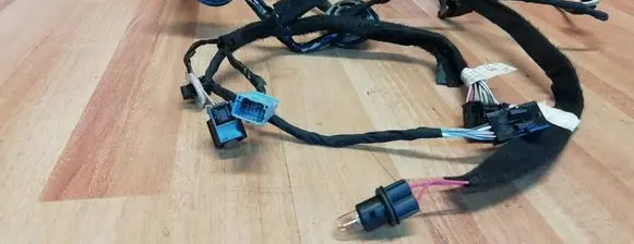 Renault Espace V (RFC) Front door wiring loom 241241104R