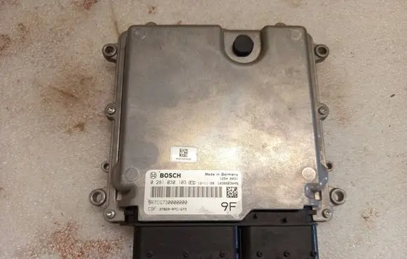 Honda CR-V Engine control unit/module 0281030103 1039S63045 37820R7CG73