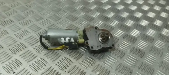 Volvo V50 Seat adjustment motor 0130002527 198389104