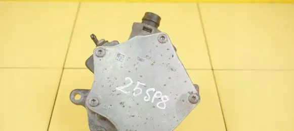 Ford Focus Vacuum pump BM5G2A451FB JQDB
