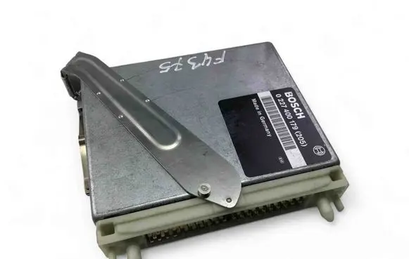 Volvo 850 Engine control unit/module ECU 0227400179