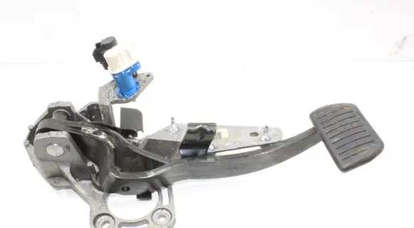 Volvo V70 Brake pedal 31317317
