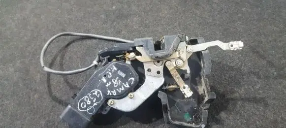 Toyota Camry Front door lock