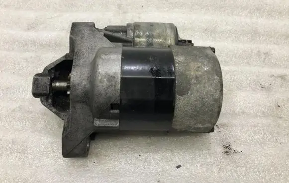 Mitsubishi Pajero Starter motor