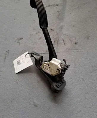 Volvo XC90 Accelerator throttle pedal 30666656