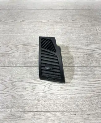 BMW 1 E81 E87 Dashboard side air vent grill/cover trim 7059188 P01020443