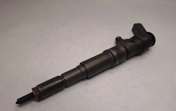 BMW 7 E65 E66 Fuel injector 7789661 13537789661 0445110131
