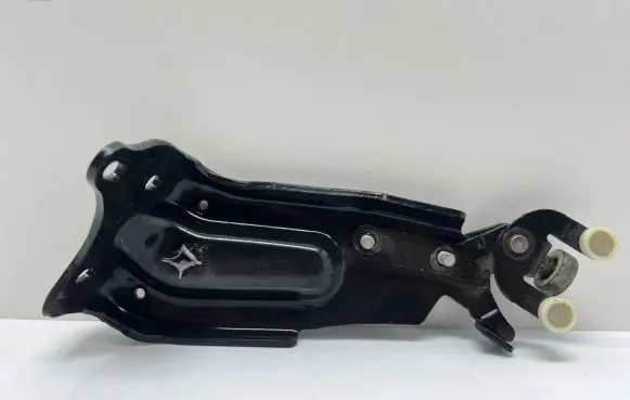 Seat Alhambra (Mk2) Sliding door lower roller guide/hinge 7N0843397D