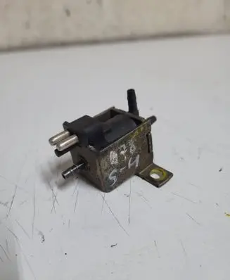Mercedes-Benz E W124 Turbo solenoid valve 0015408697 5G90130100