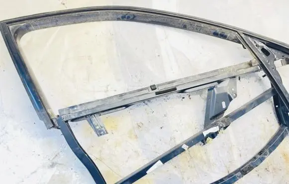 Audi A4 S4 B5 8D Front door window/glass frame 
