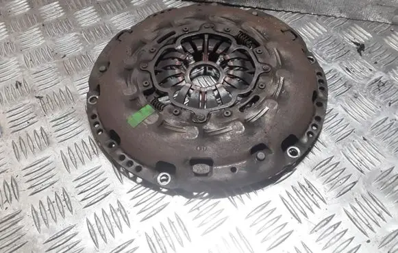 Toyota Corolla Verso AR10 Pressure plate 