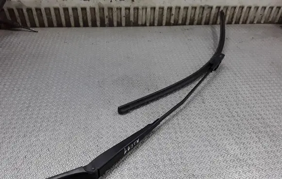Volkswagen Golf Plus Windshield/front glass wiper blade 5M0955409A