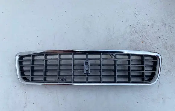 Volvo S80 Front bumper upper radiator grill 8659947