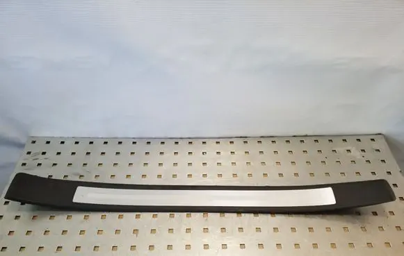 Front sill trim cover
