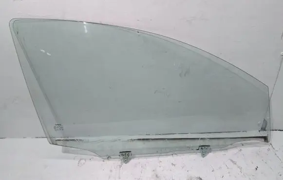 Nissan Qashqai+2 Front door window glass four-door
