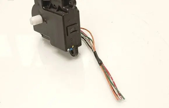Suzuki Grand Vitara II Air flap motor/actuator CSA512T009