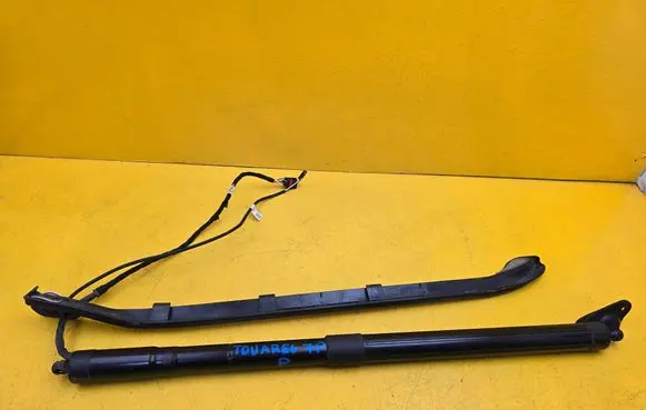 Volkswagen Touareg II Tailgate/trunk/boot lift motor 7P6827712