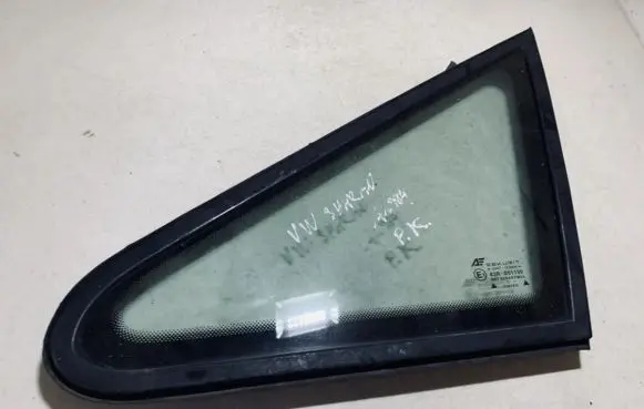 Volkswagen Sharan Front triangle window/glass 
