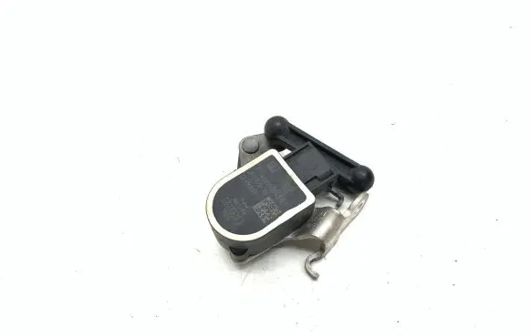 BMW 7 F01 F02 F03 F04 Air suspension front height level sensor 6860843 686084301