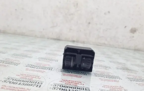 Volkswagen Touran I Headlight level height control switch 1T0941333B