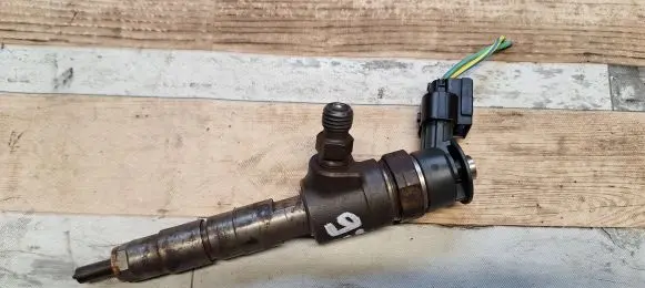Ford Fiesta Fuel injector 0445110339