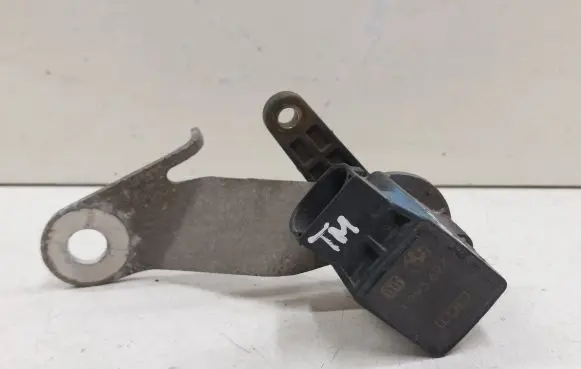 Headlight/headlamp level sensor