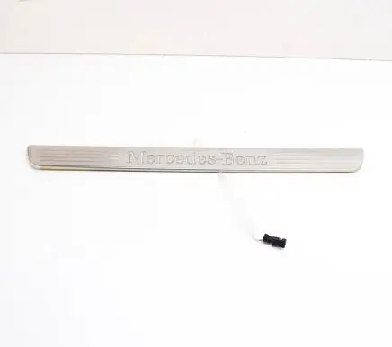Mercedes-Benz GLE W167 Front sill trim cover A1676861300 A1676800104