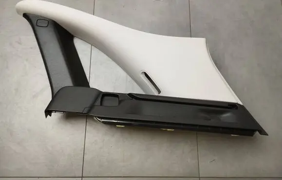 Mercedes-Benz B W246 W242 (D)pillar trim (top) A2466901600