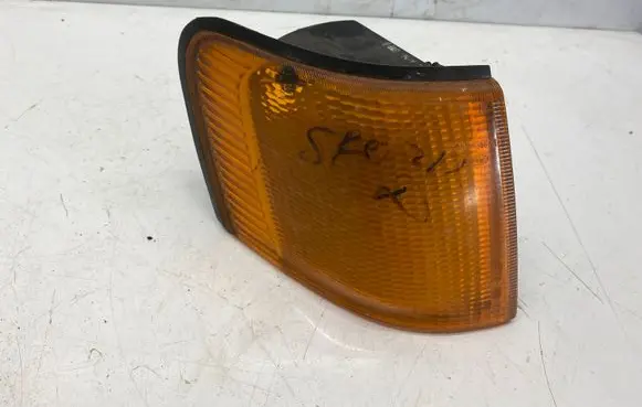 Ford Scorpio Front indicator light