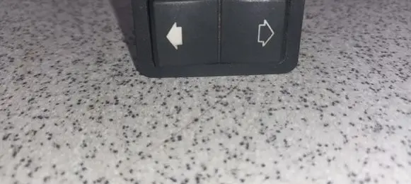 BMW 5 E39 Electric window control switch 8368974