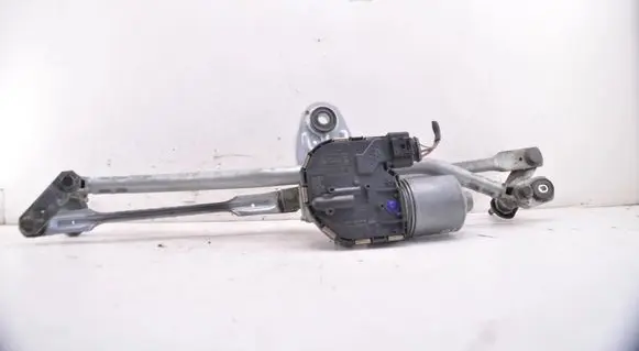Audi Q3 8U Front wiper linkage and motor 8U01955119 8U1955023