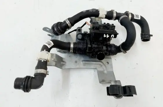 BMW iX1 Electric auxiliary coolant/water pump 9462114