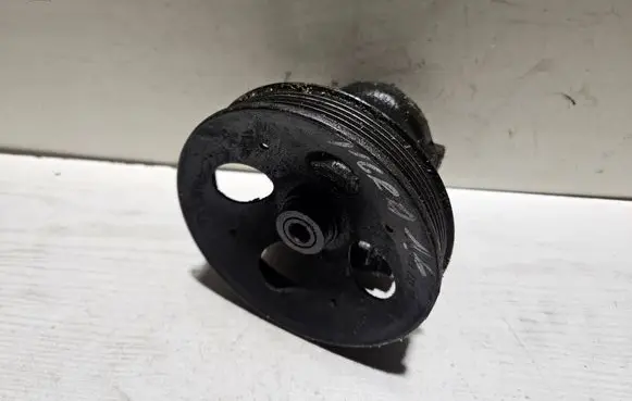 Opel Astra F Power steering pump 90409232