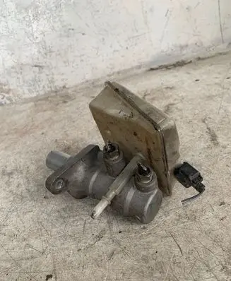 Ford Galaxy Master brake cylinder 03350885551