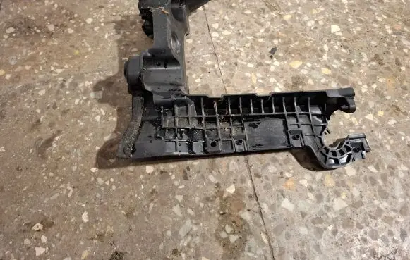 Volvo V60 Battery bracket 31298096 6G9N10724F