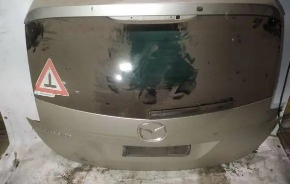 Mazda 5 Tailgate/trunk/boot lid pilkas