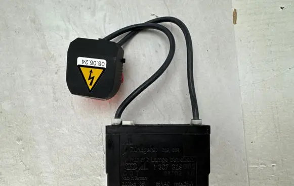 Mercedes-Benz E W212 Voltage converter/converter module 1307329062 8870210