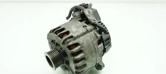 Peugeot 208 Generator/alternator 9675753680