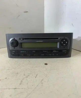 Fiat Grande Punto Radio/CD/DVD/GPS head unit 7354162280 7645352316